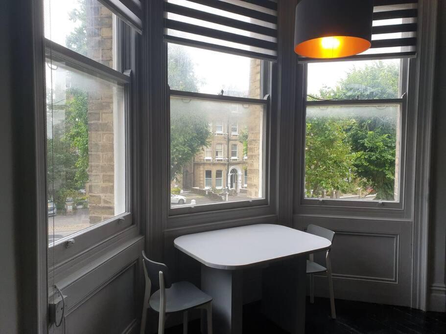 Elegant Studio In Central Hove - 5 Min Walk To Beach - 10 Min To ブライトン エクステリア 写真