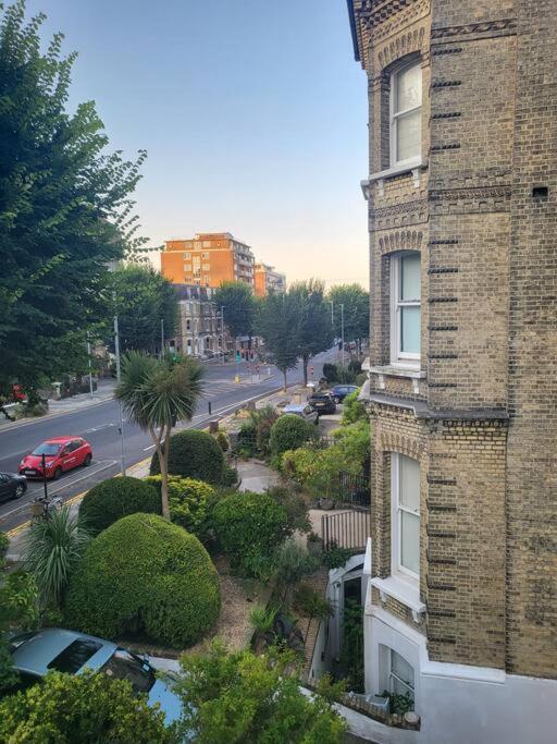 Elegant Studio In Central Hove - 5 Min Walk To Beach - 10 Min To ブライトン エクステリア 写真
