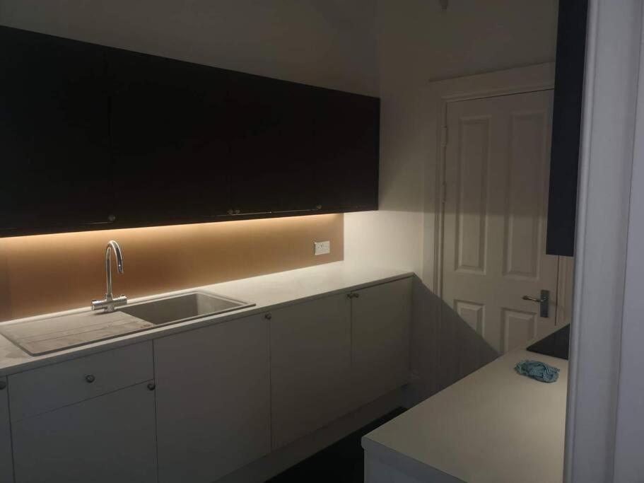 Elegant Studio In Central Hove - 5 Min Walk To Beach - 10 Min To ブライトン エクステリア 写真